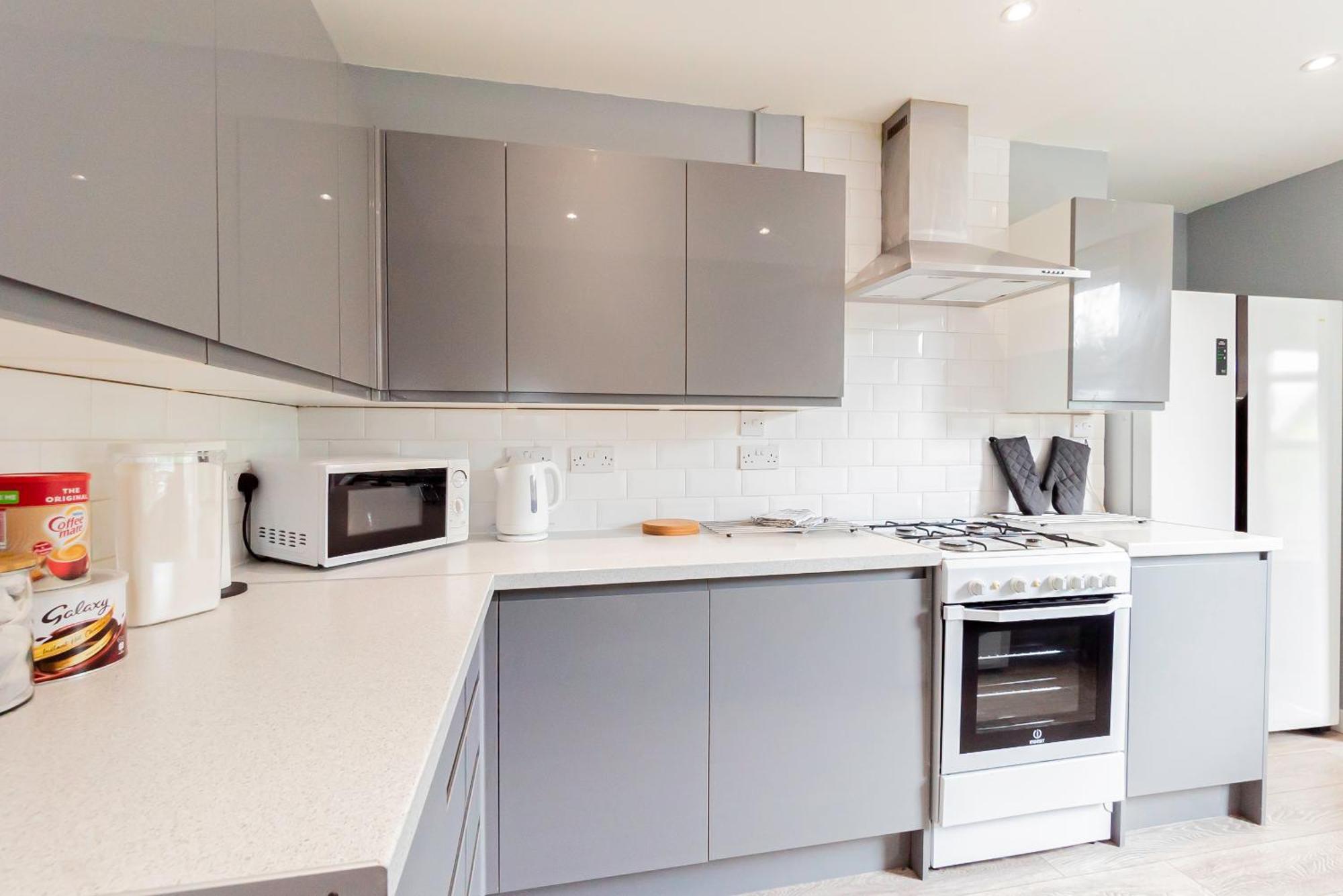 Shirley House 5, Guest House, Self Catering, Self Check In With Smart Locks, Use Of Fully Equipped Kitchen, Close To City Centre, Ideal For Longer Stays And Fawley Contractors Southampton Bagian luar foto