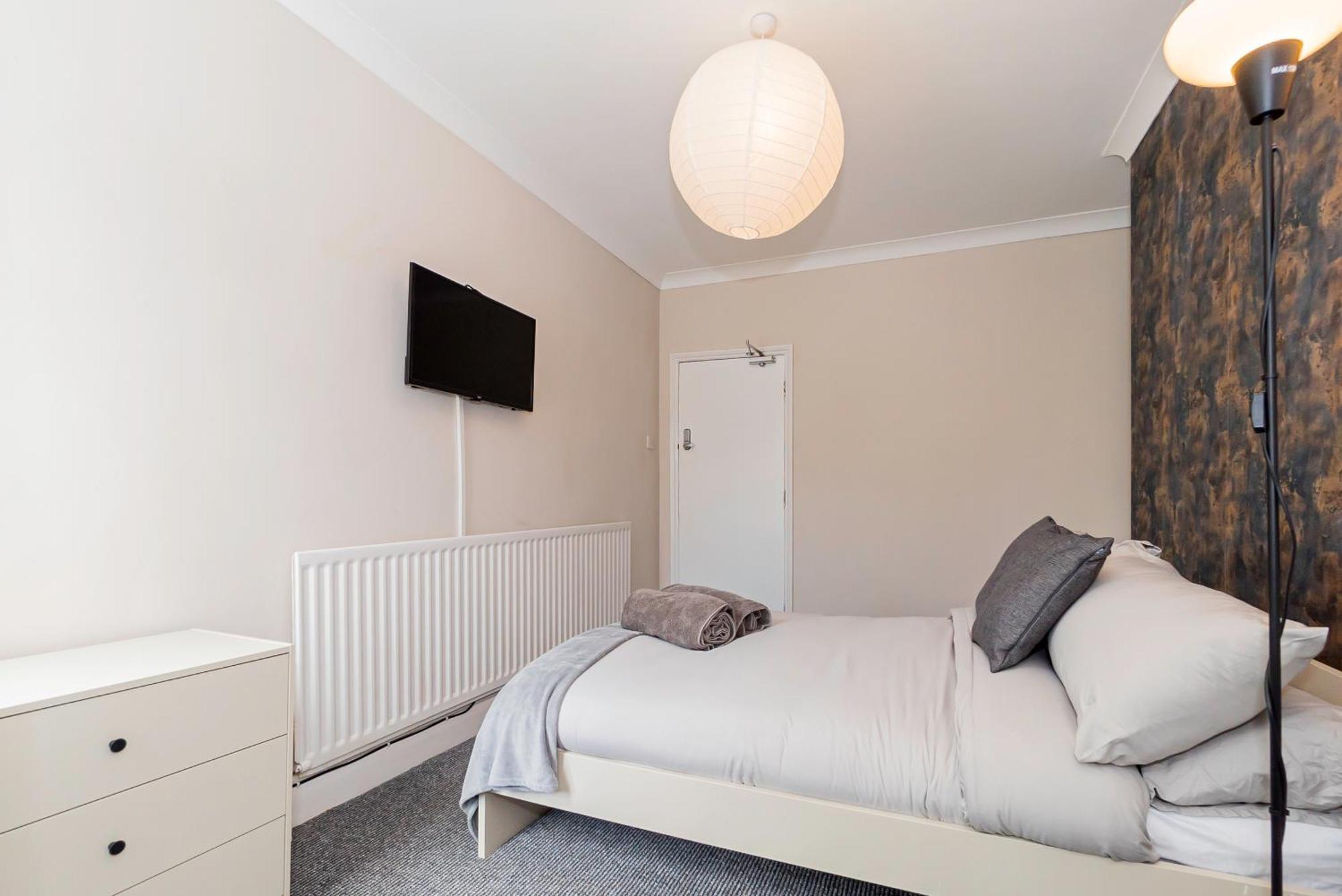 Shirley House 5, Guest House, Self Catering, Self Check In With Smart Locks, Use Of Fully Equipped Kitchen, Close To City Centre, Ideal For Longer Stays And Fawley Contractors Southampton Bagian luar foto