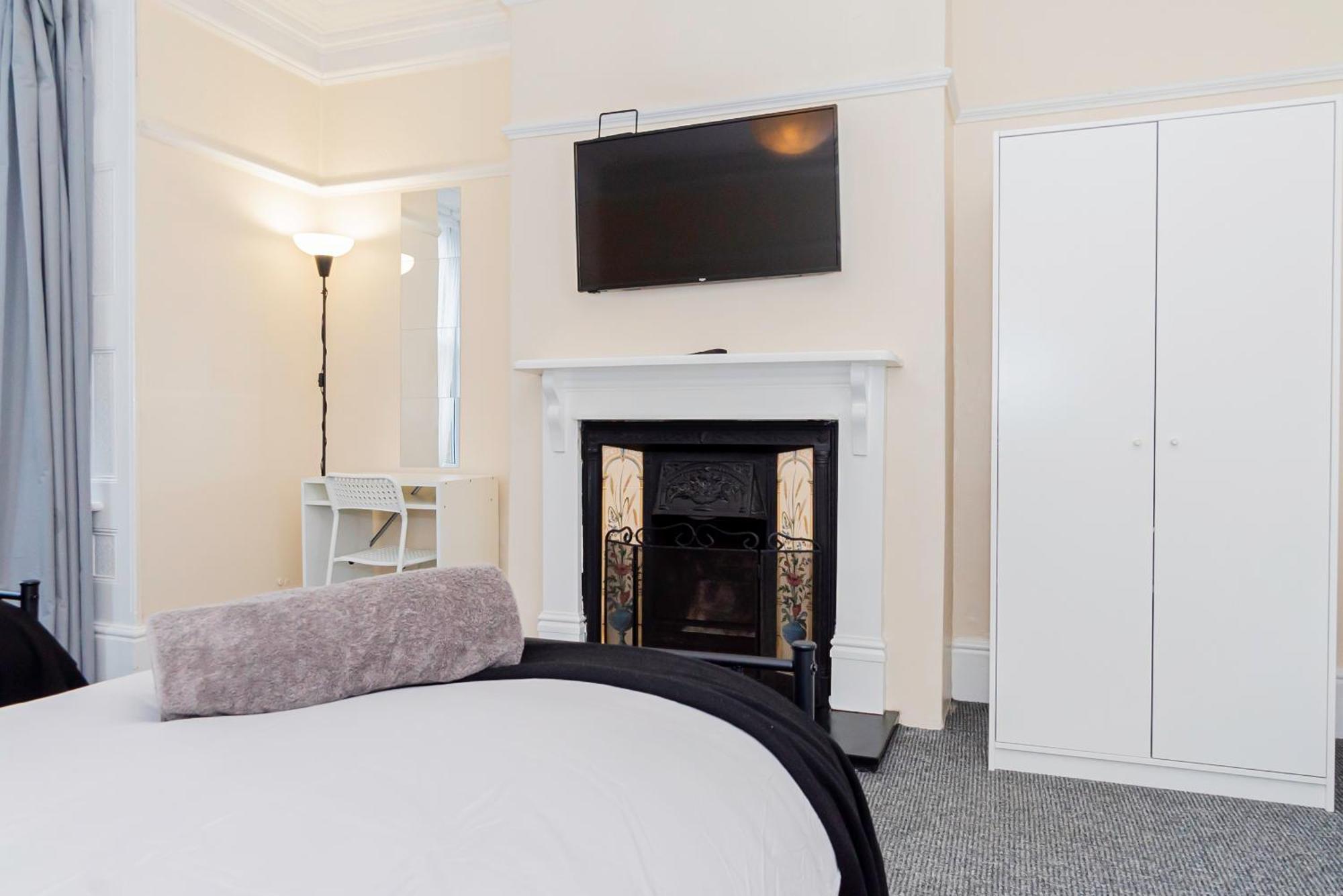 Shirley House 5, Guest House, Self Catering, Self Check In With Smart Locks, Use Of Fully Equipped Kitchen, Close To City Centre, Ideal For Longer Stays And Fawley Contractors Southampton Bagian luar foto