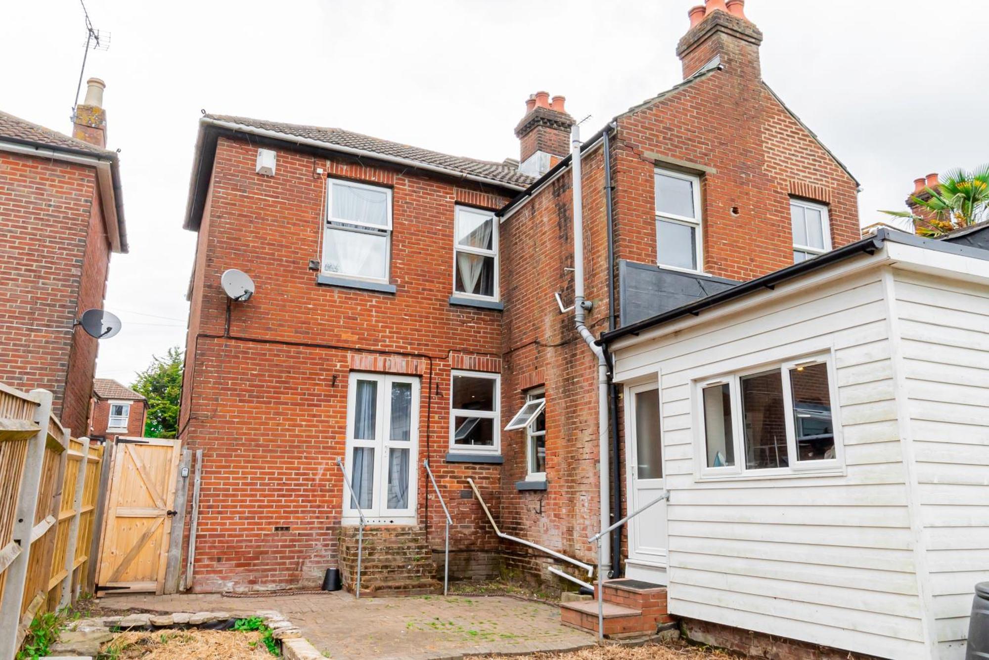 Shirley House 5, Guest House, Self Catering, Self Check In With Smart Locks, Use Of Fully Equipped Kitchen, Close To City Centre, Ideal For Longer Stays And Fawley Contractors Southampton Bagian luar foto